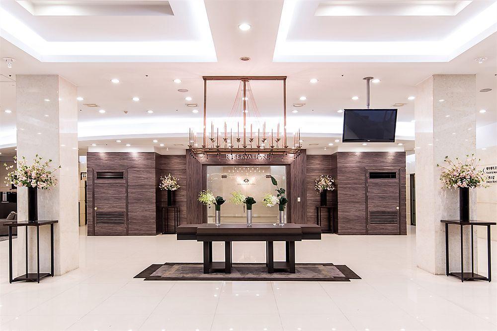 New Hilltop Hotel Seoul Bagian luar foto