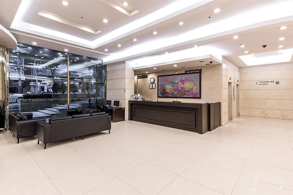 New Hilltop Hotel Seoul Bagian luar foto