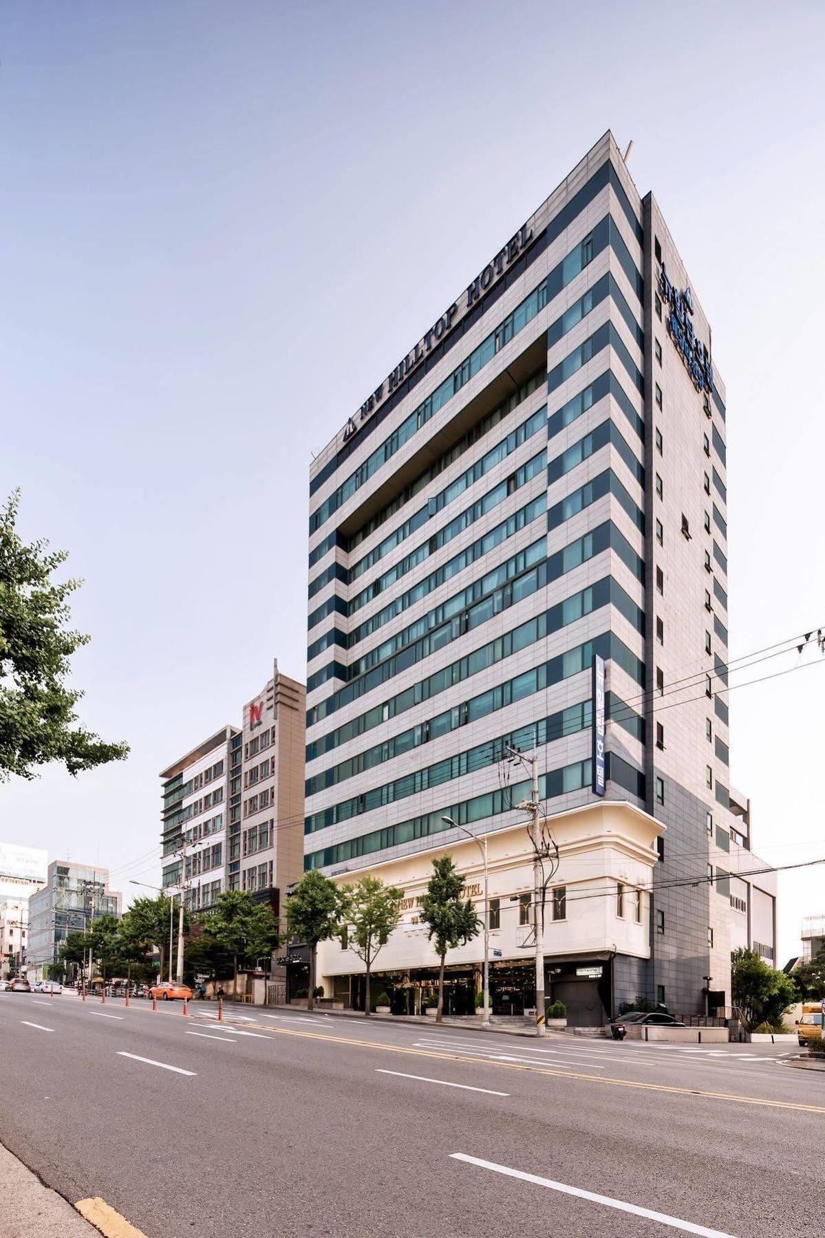 New Hilltop Hotel Seoul Bagian luar foto